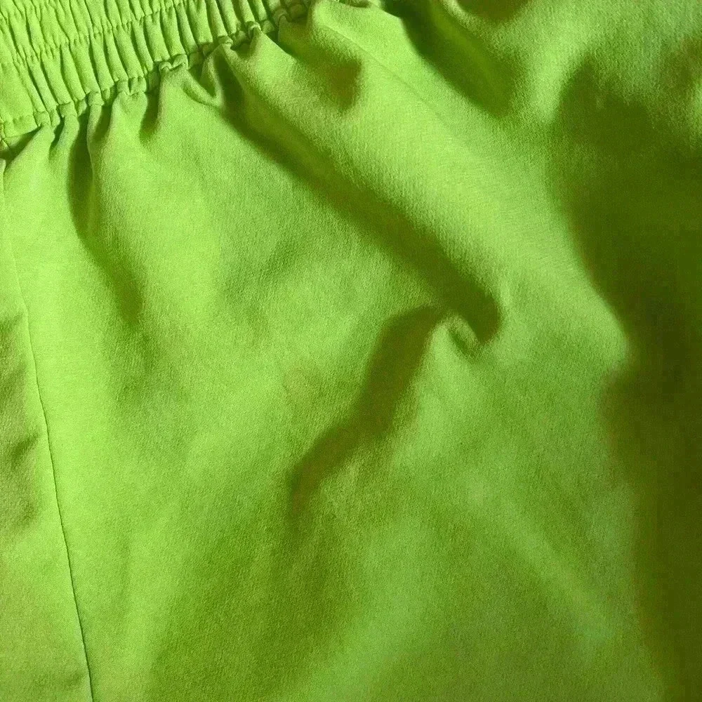 Under Armour work out shorts - Picture 4 of 4